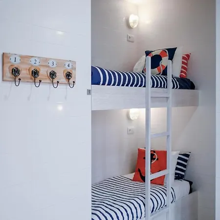 Vandrerhjem Ferrel Surf House *